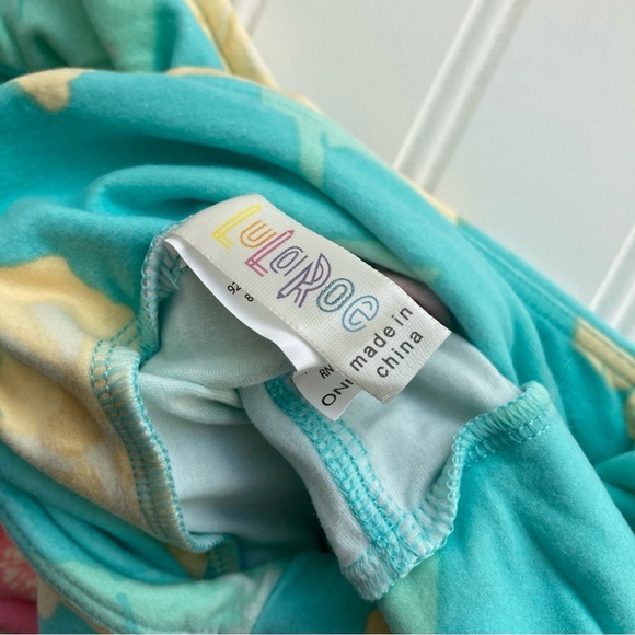 NWT LulaRoe OS Leggings blue floral big flowers Women’s One Size New LLR NEW - Picture 3 of 3